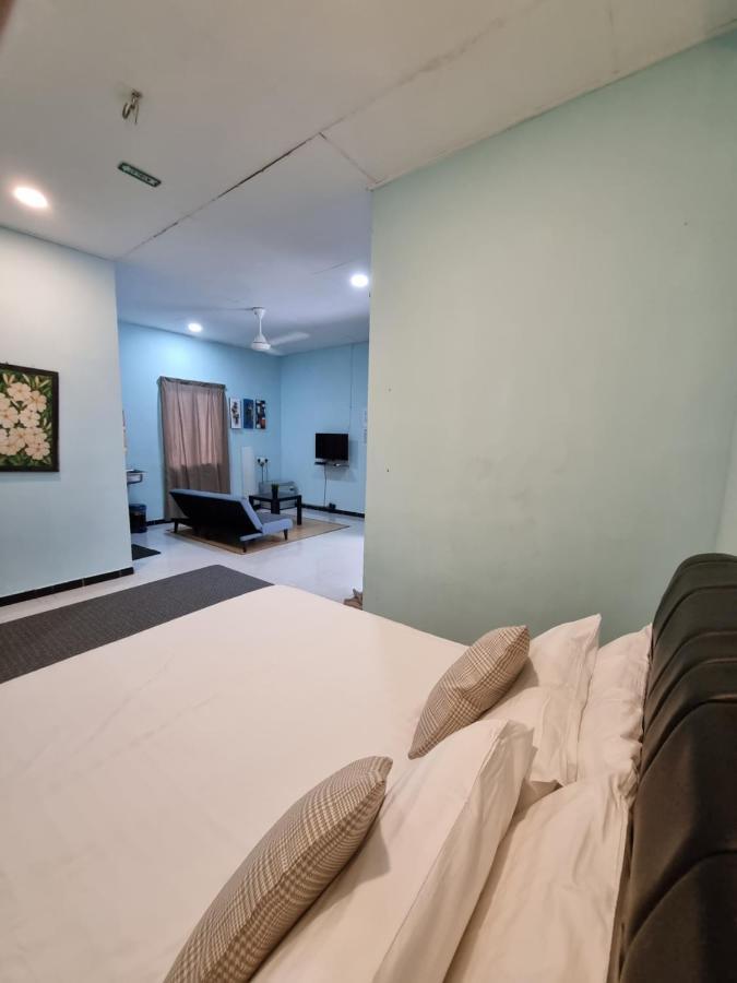 Seven Stones Langkawi Bed & Breakfast Pantai Cenang  Ngoại thất bức ảnh