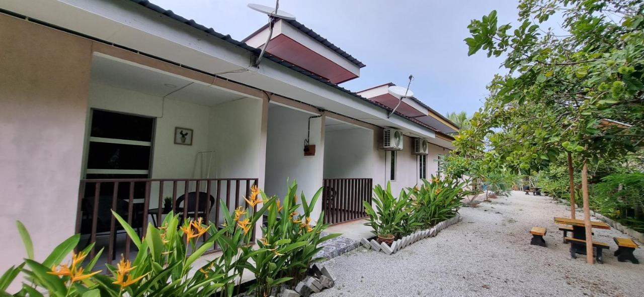 Seven Stones Langkawi Bed & Breakfast Pantai Cenang  Ngoại thất bức ảnh